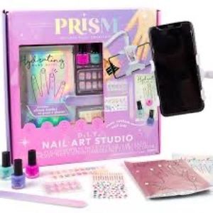 Prism Nail Art Studio